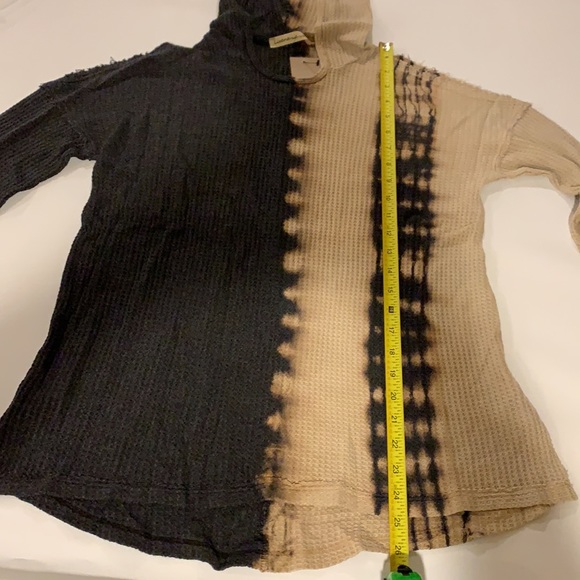 Peek A Boo Shoulder Thermal Hoodie top small - Picture 9 of 14